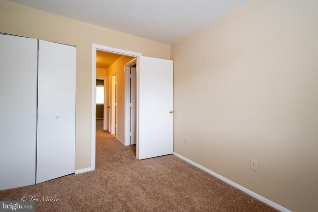 Building Photo - 9268 Bellbeck Rd