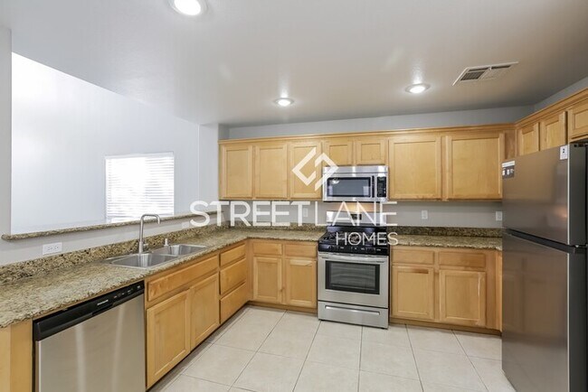Building Photo - REDUCED!