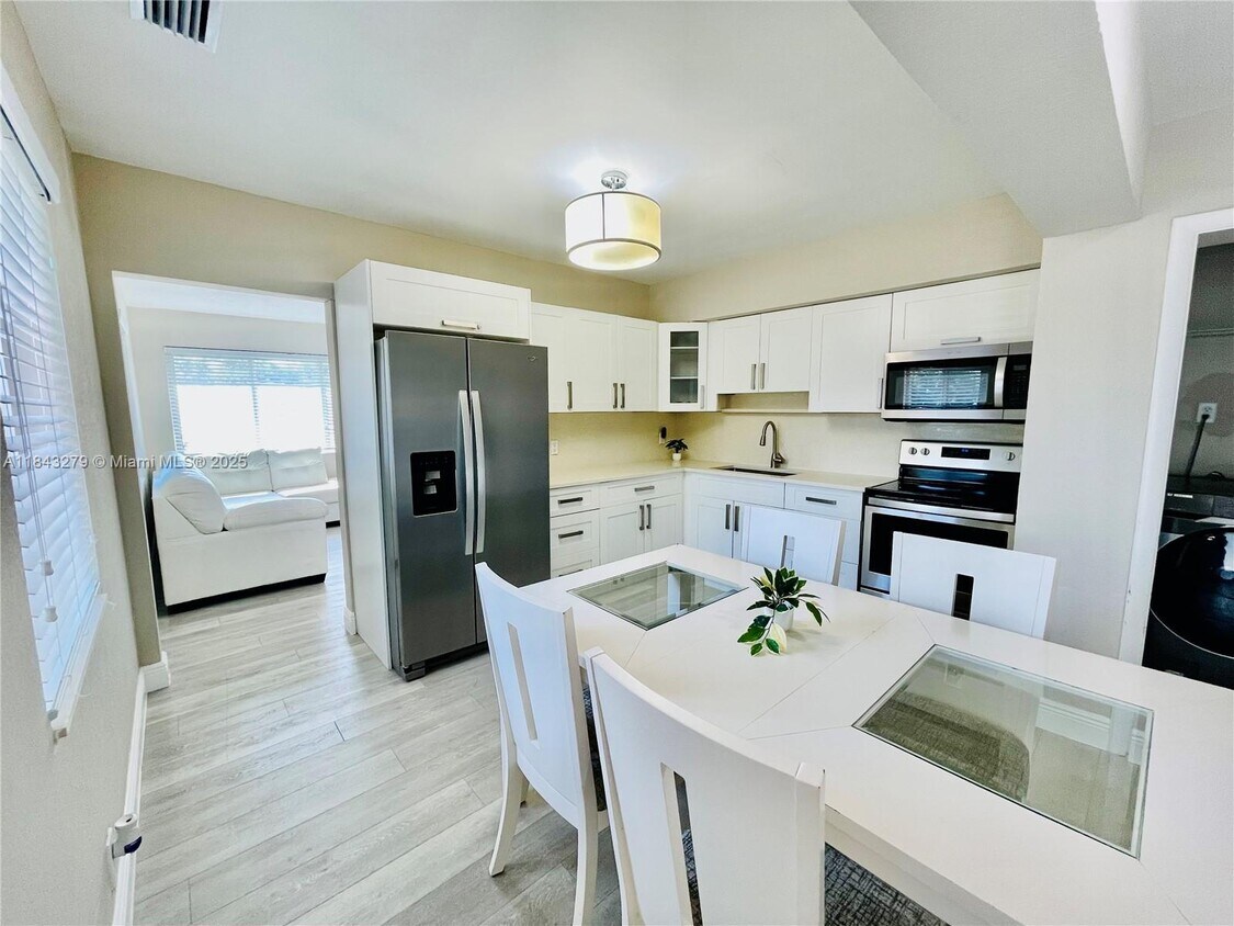 Foto principal - 1002 S 27th Ave