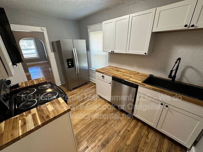 Foto del edificio - 5233 E 6th St