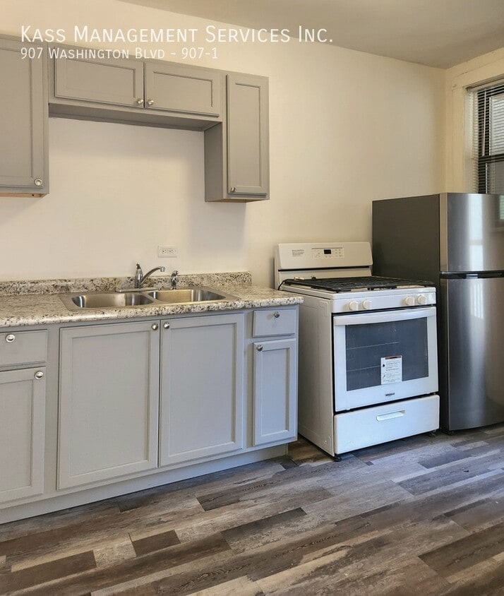 Primary Photo - Beautiful 1 bed 1 bath in Oak Park!