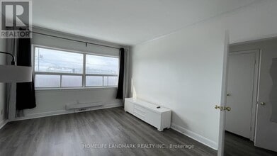 Building Photo - 289 The Queensway N