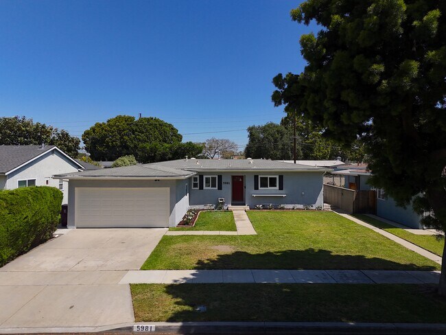 Building Photo - 5981 E Belen St