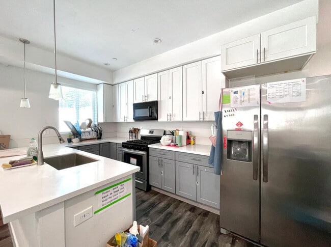 Foto del edificio - 1638 N Soto St