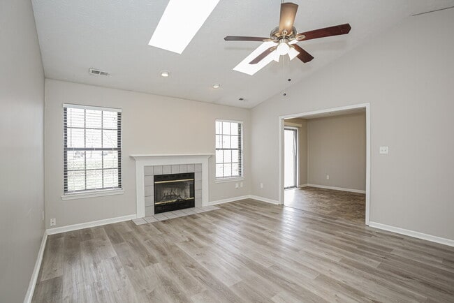 Building Photo - 5040 Harpers Ln