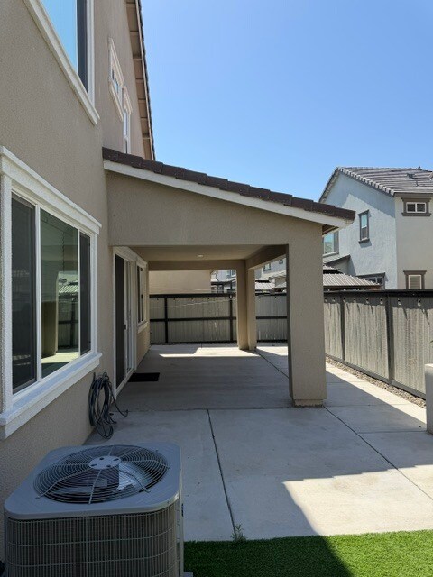 Foto del edificio - Gorgeous Lathrop 4 Bedroom 3 Bathroom plus a loft area home