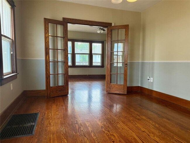 Foto del edificio - 1330 Patterson Ave