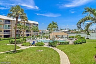 Building Photo - 3000 Gulf Shore Blvd N
