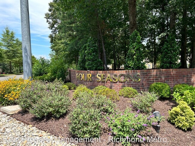Building Photo - 2 br, 2 bath House - 4611 Four Seasons Ter...