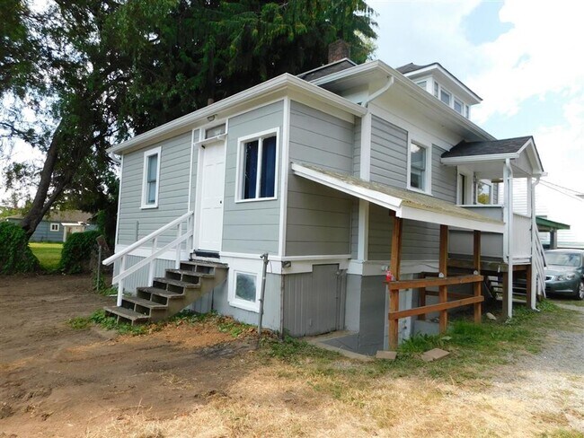 Foto del edificio - 2 bedroom Single Family House Ready Soon!