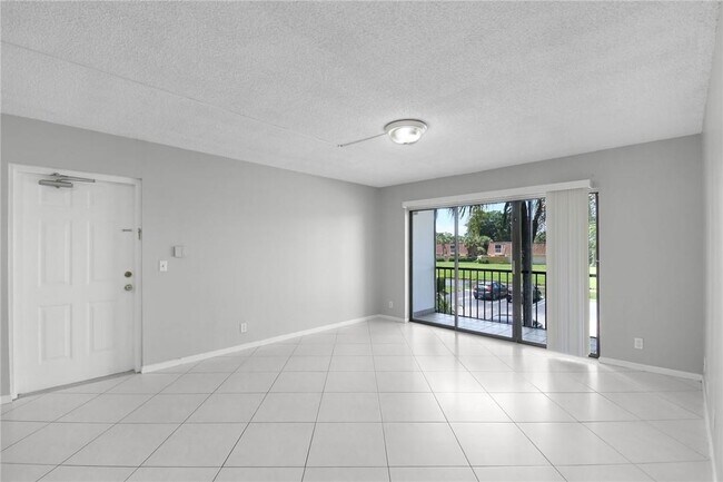 Foto del edificio - 1008 Green Pine Blvd