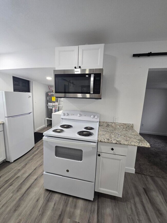 Foto del edificio - 1 Bedroom, 1 bathroom House