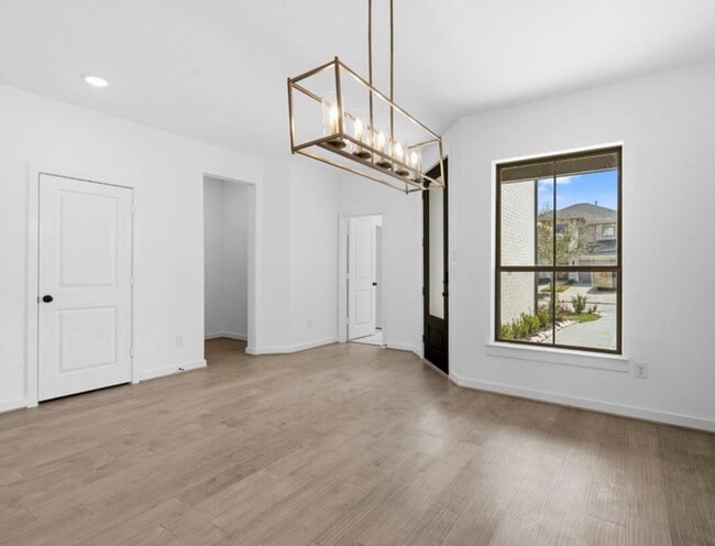 Building Photo - 10919 Spring Wind Dr