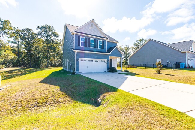 Foto del edificio - MOVE-IN READY