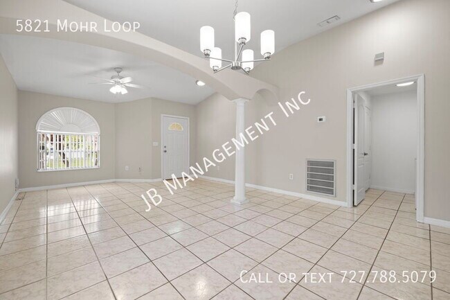 Foto del edificio - 5821 Mohr Loop