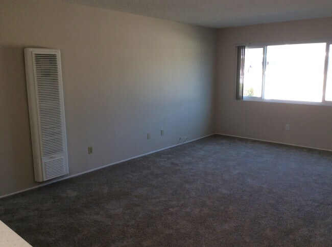 Foto del edificio - 375 E 18th St