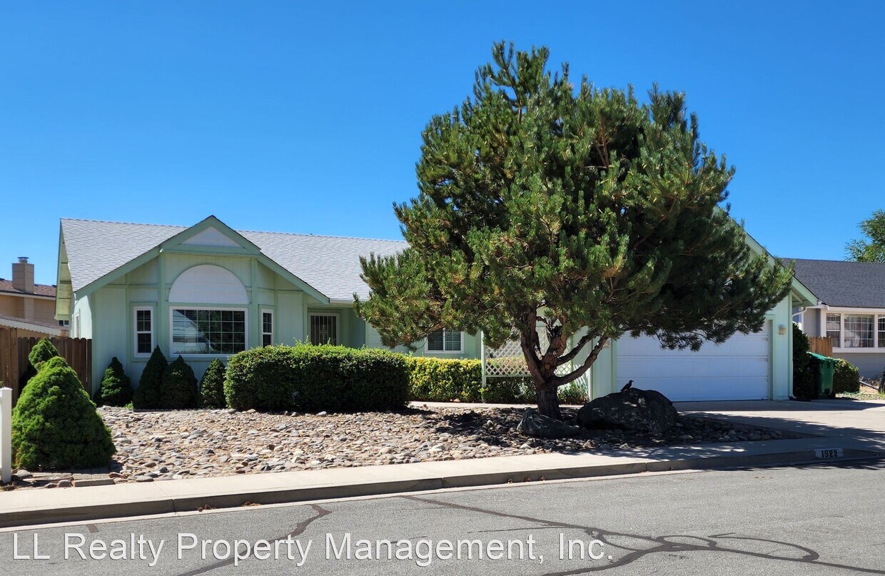 3 br, 2 bath House 1922 Hamilton Ave. House Rental in Carson City