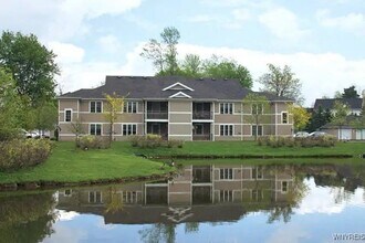 Building Photo - 5 Stonington Ln