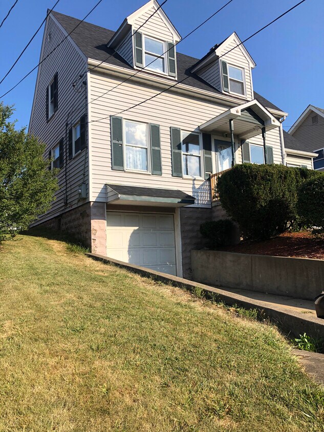 3621 Lindberg Way, Weirton, WV 26062 House Rental in Weirton, WV