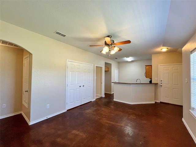 Building Photo - 124 Sunburst Ct