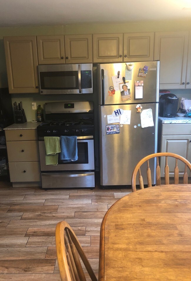 kitchen - 563 Newtown Rd