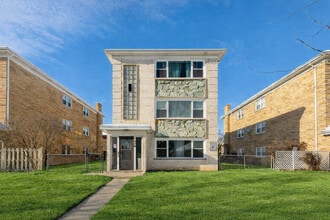 Building Photo - 856 E Capri Dr