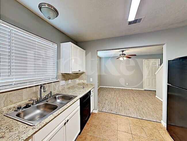 Foto del edificio - 2603 Cypress Island Dr