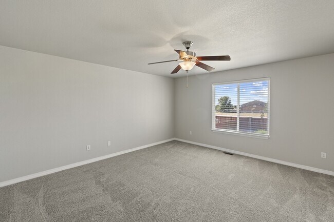 Building Photo - 9432 Beryl Dr