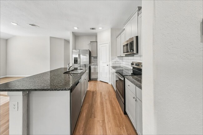 Foto del edificio - 2709 Iberia Ct
