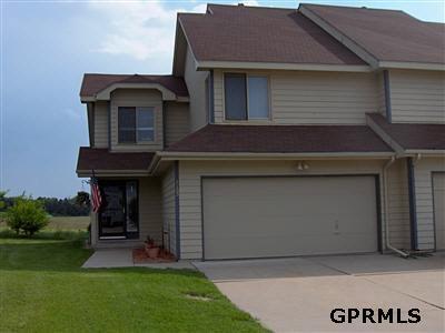 Building Photo - Nice Town Home in Bellevue!