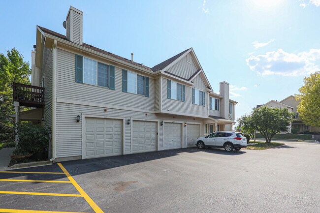 Foto del edificio - 607 Fox Ridge Dr