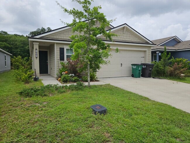 Building Photo - 137 Teakwood Dr