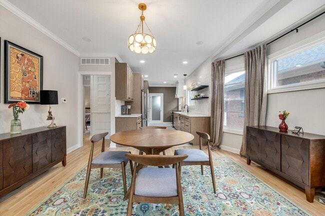 Foto del edificio - 1458 Virginia Park St