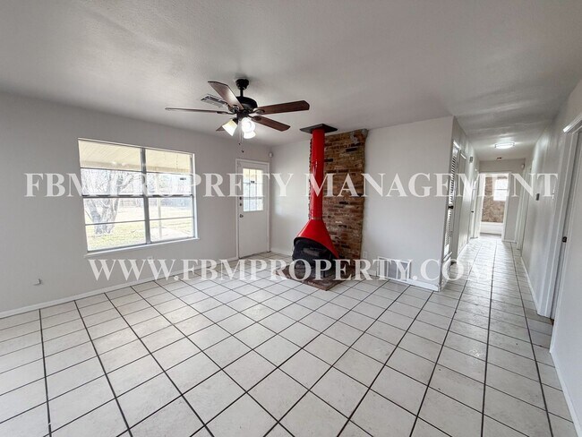 Foto del edificio - 549 N 62nd St