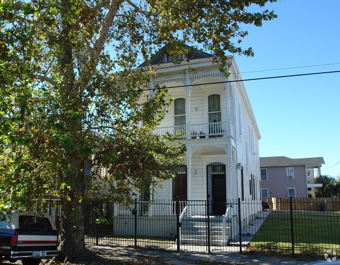 Foto del edificio - 936 Jackson Ave
