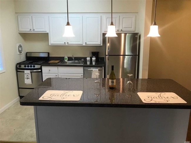 Building Photo - 94 Carole Ct