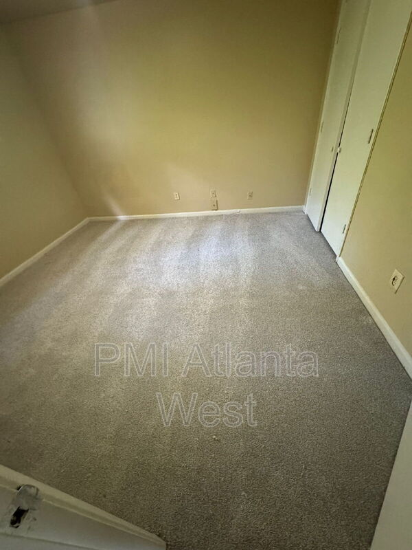 Foto del edificio - 843 Garden Walk Blvd