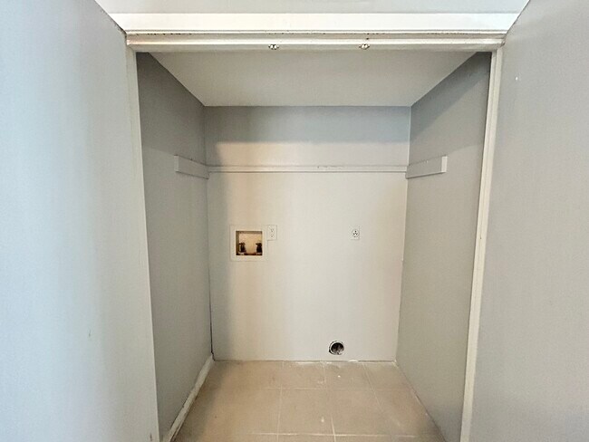 Foto del edificio - 2509 S Belair Dr