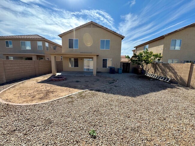 Building Photo - Amazing 4BD, 3BA house in Pinal county (31...