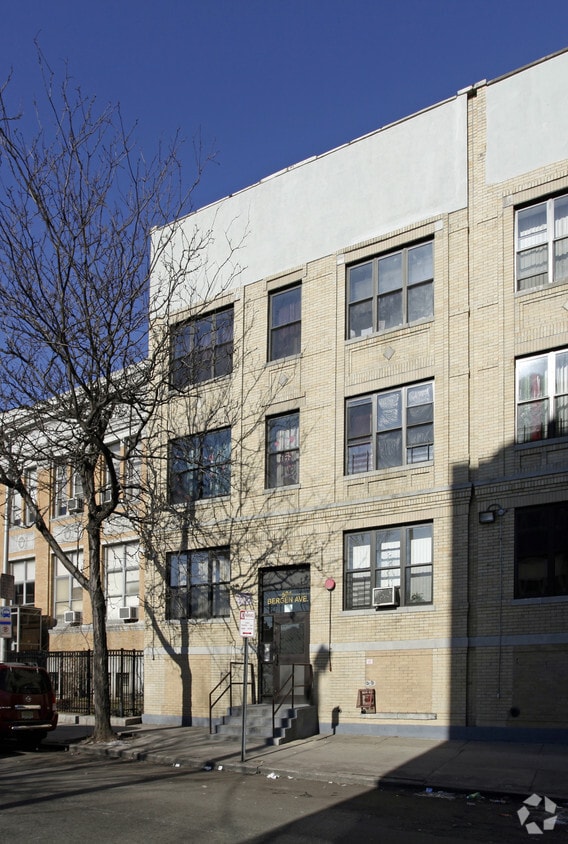 Primary Photo - 501 Bergen Ave