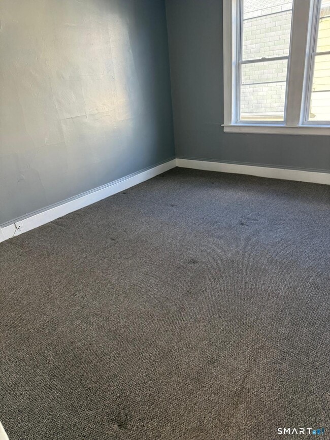 Building Photo - 120 Evergreen Ave