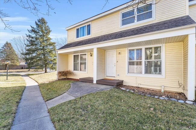 Foto del edificio - 2 BED / 2 BATH TOWNHOUSE IN DEVONSHIRE WIT...