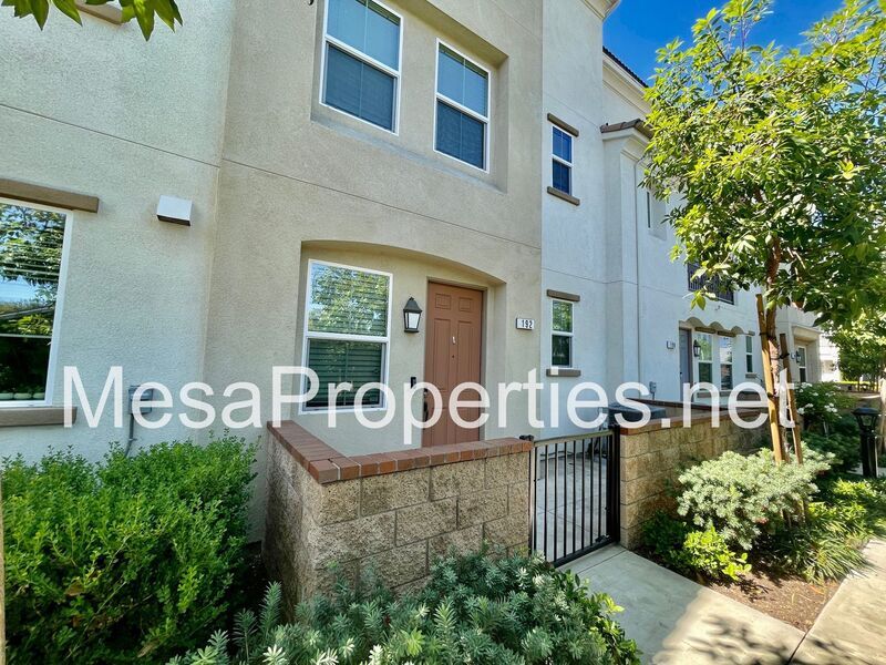 Primary Photo - 192 Olive Ave