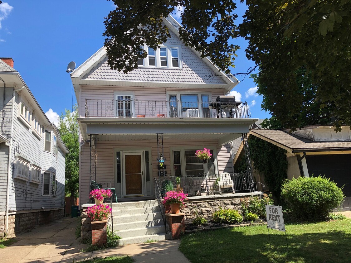 15 Manchester Pl, Buffalo, NY 14213 Apartments in Buffalo, NY