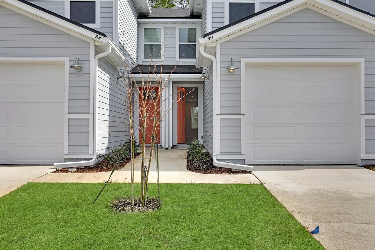 90 Ridge Lake Rd, St Augustine Beach, FL 32086 Townhouse for Rent in