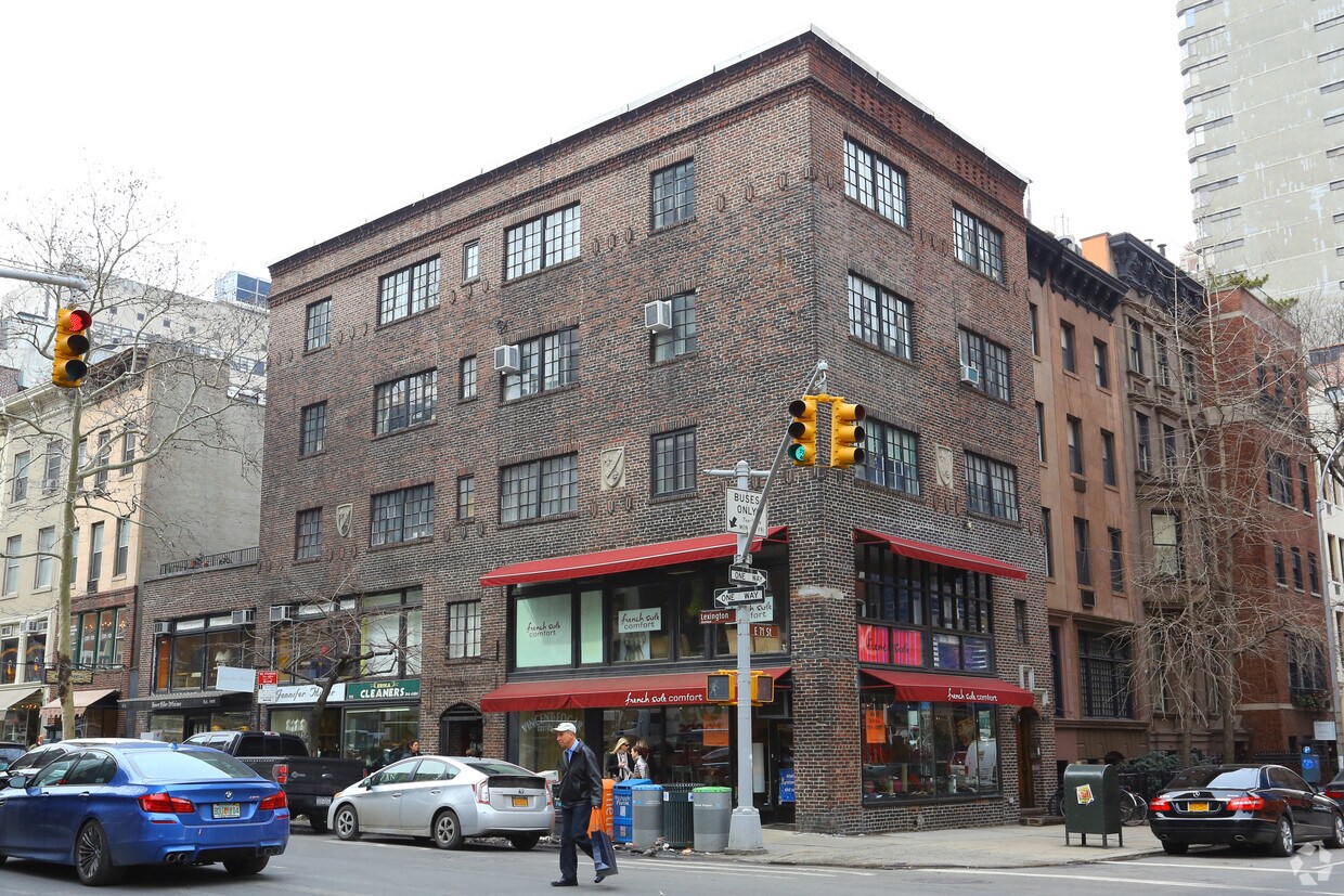 Primary Photo - 972 Lexington Ave