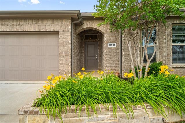 Foto del edificio - 15921 Bronte Lane