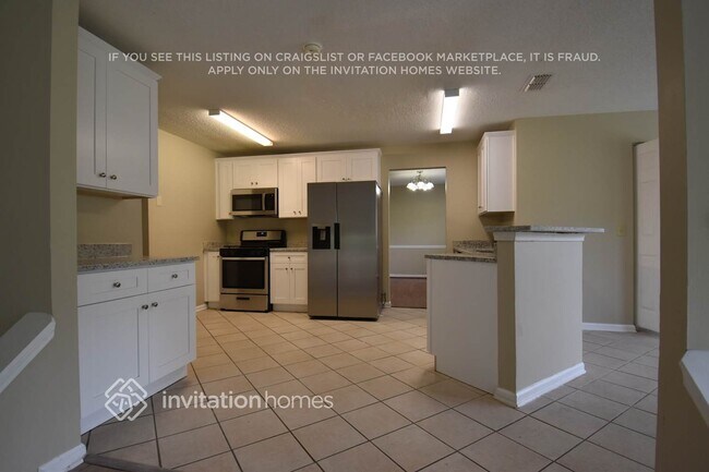 Foto del edificio - 395 Oakdale Cir