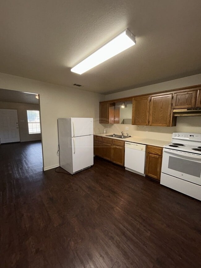 Foto del edificio - 2005 Windward Dr