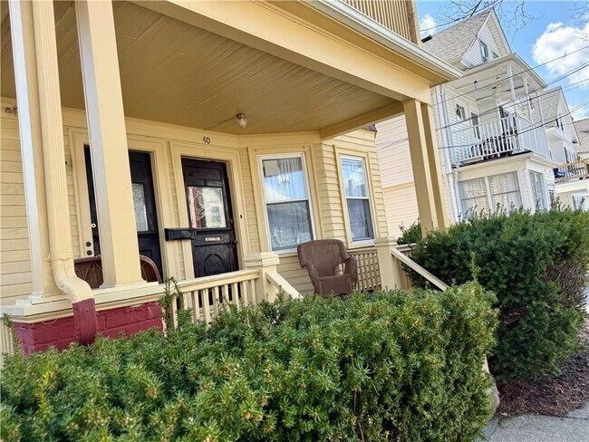 Foto del edificio - 38 Georgia Ave